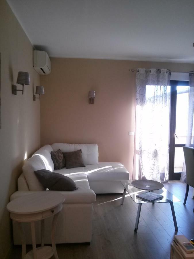 New Apartment Private Parking Bardolino Esterno foto