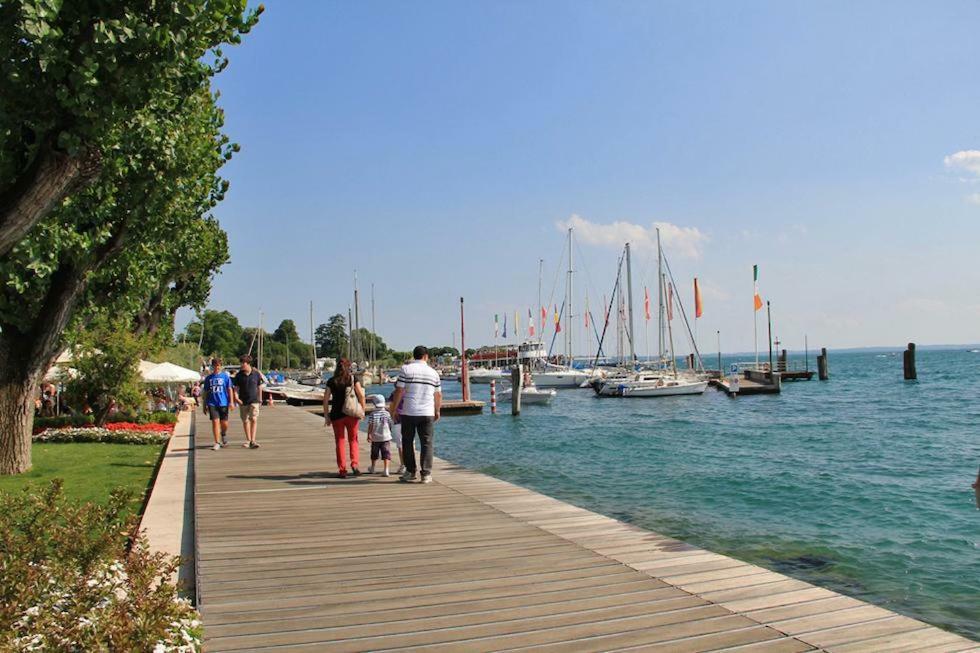 New Apartment Private Parking Bardolino Esterno foto